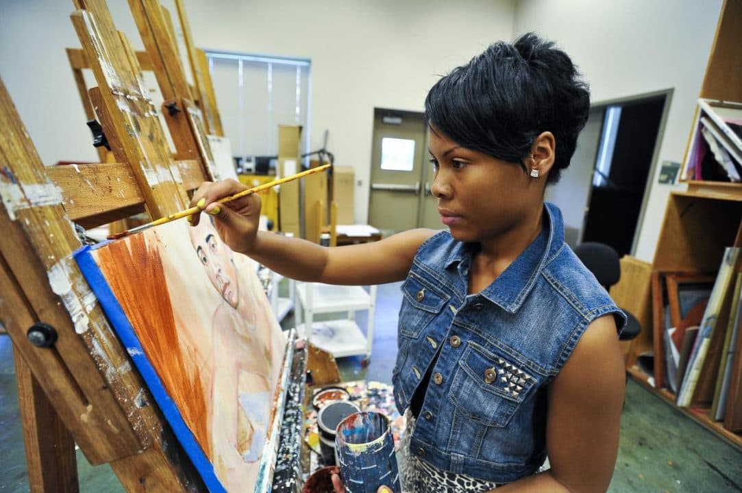 Estudantes usam a arte como instrumento de combate ao racismo