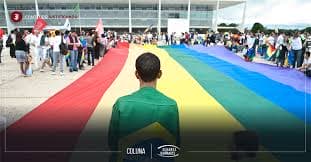 Estado, sou gay! Por Renan Teles