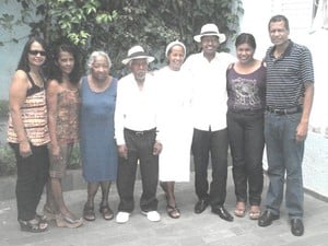 Família Vicente completa em comemoração dos 92 anos de João (Foto: Jorge Vicente/ Arquivo pessoal)