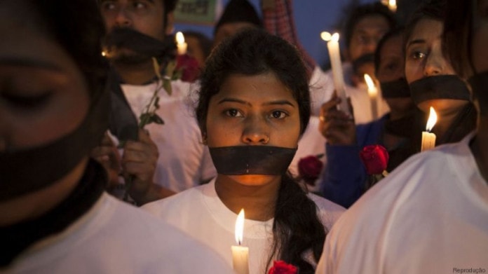(Manifestantes foram às ruas durante um mês para pedir mudanças nas leis indianas relacionadas à violência sexual)