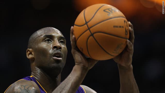 Em carta ao basquete, Kobe anuncia aposentadoria ao fim da temporada