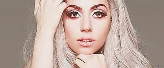 Lady Gaga pede para mulheres falarem sobre estupro: ‘Vamos nos livrar de todo esse lixo’