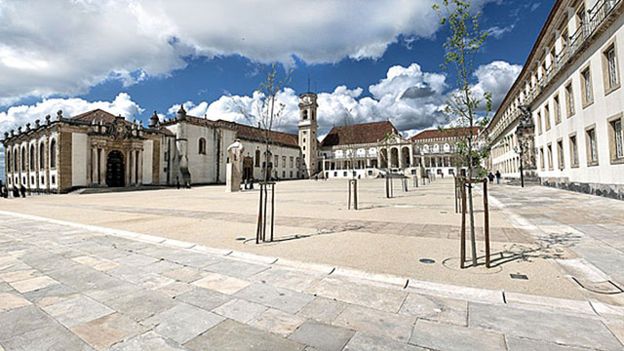 Portugal tem universidades antigas em prédios históricos, como a de Coimbra (Foto: Divulgação)