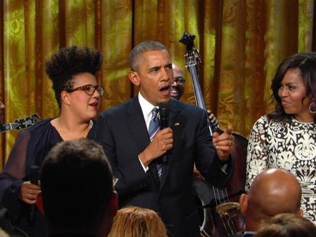 Obama canta em homenagem a Ray Charles na Casa Branca