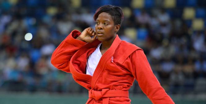 Judoca belga Sarah Loko sofre racismo em aeroporto de São Paulo: ‘Vou à Justiça’