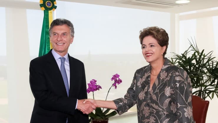 Apoio internacional a Dilma assusta golpistas brasileiros