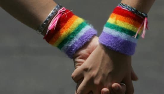 Êxodo gay: preconceito afasta gays de locais intolerantes e não seguros