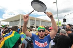 160317204832_brasil_protester_dilma_rousseff_624x415_ap_nocredit