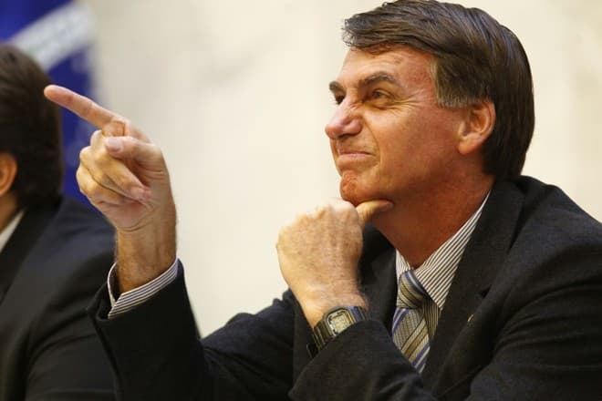 Bolsonaro vira réu por falar que Maria do Rosário não merece ser estuprada