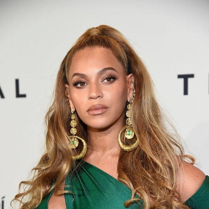 Cantora Beyoncé assinará fragrância de perfume