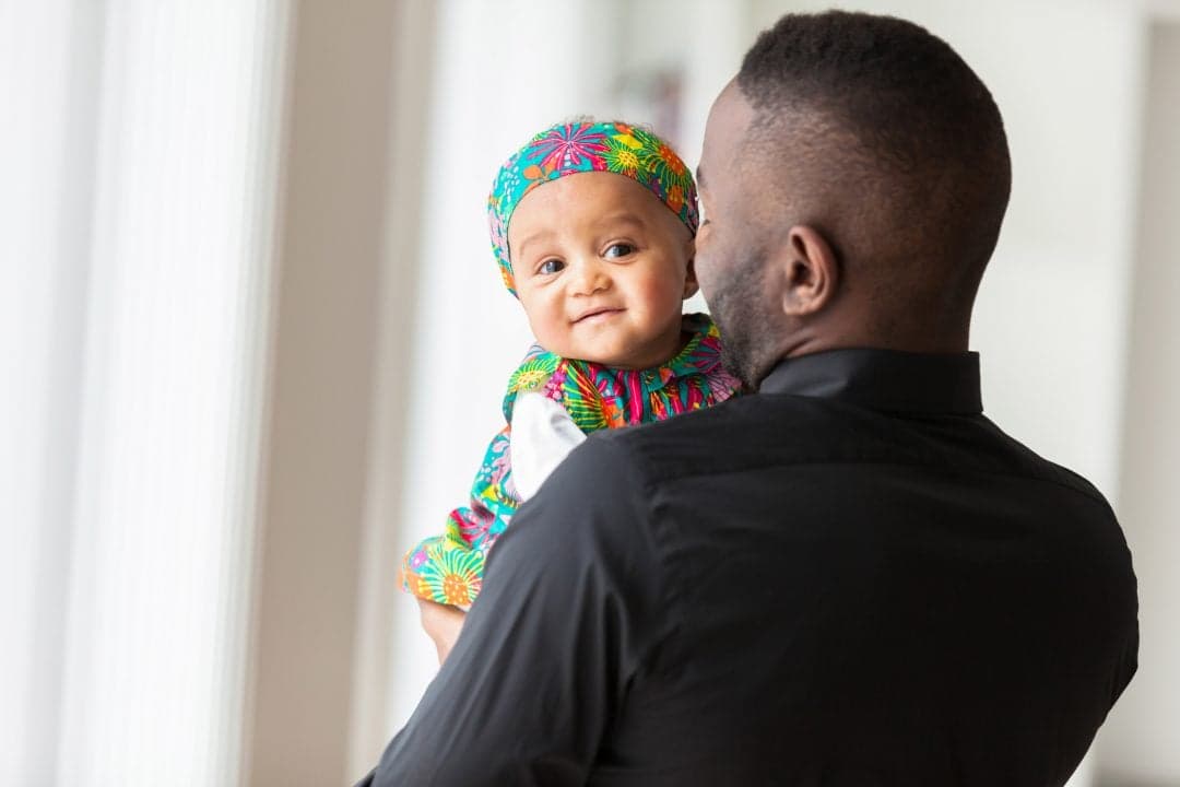 Pais negros não são diferentes de outros pais, são seres humanos, afetuosos e amorosos