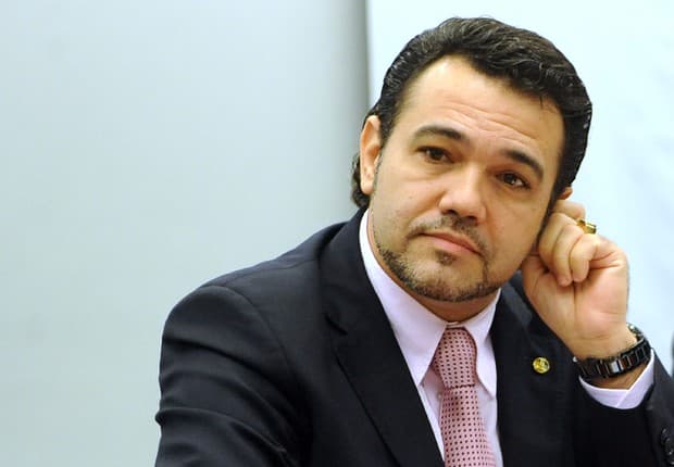 Mulher acusa Feliciano de assédio sexual; chefe de gabinete é preso