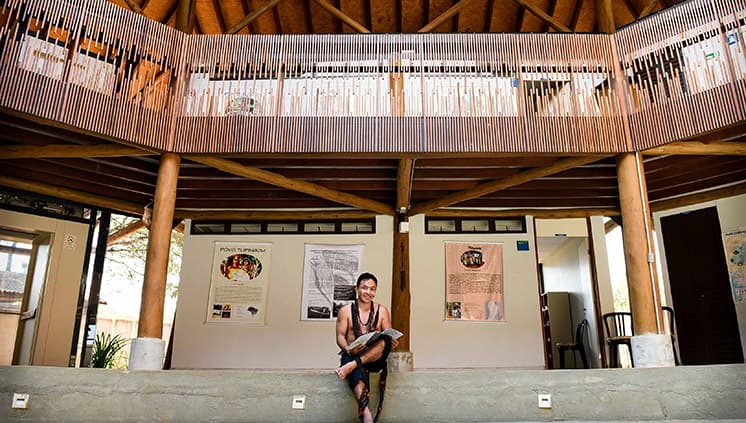 Jovem da etnia poianaua é o primeiro indígena formado em antropologia pela UnB