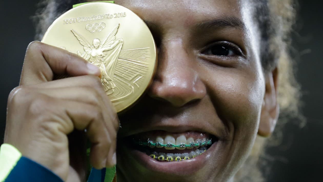 Rafaela Silva é a melhor heroína que o esporte brasileiro poderia ter como espelho