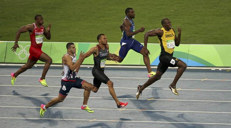 2016 Rio Olympics - Athletics - Semifinal - Men's 200m Semifinals - Olympic Stadium - Rio de Janeiro, Brazil - 17/08/2016.    Usain Bolt (JAM) of Jamaica leads during the race. REUTERS/Edgard Garrido   FOR EDITORIAL USE ONLY. NOT FOR SALE FOR MARKETING OR ADVERTISING CAMPAIGNS.