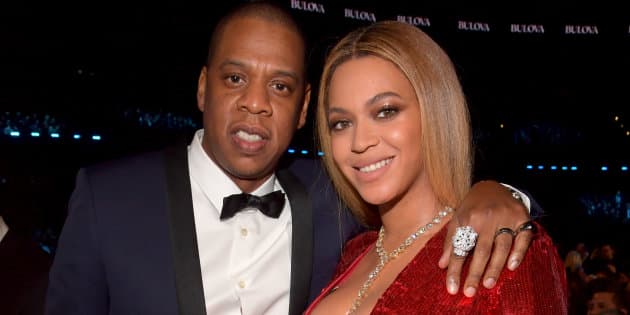 Beyoncé e Jay-Z se fantasiam de Barbie e Ken em festa