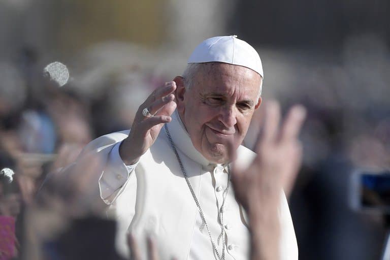 Papa autoriza de forma definitiva que padres perdoem o aborto