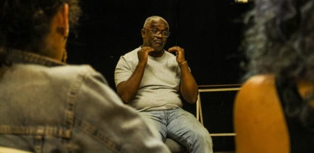 ‘Não quero ser o único negro em nenhum lugar’, diz professor alvo de mensagens racistas em SP