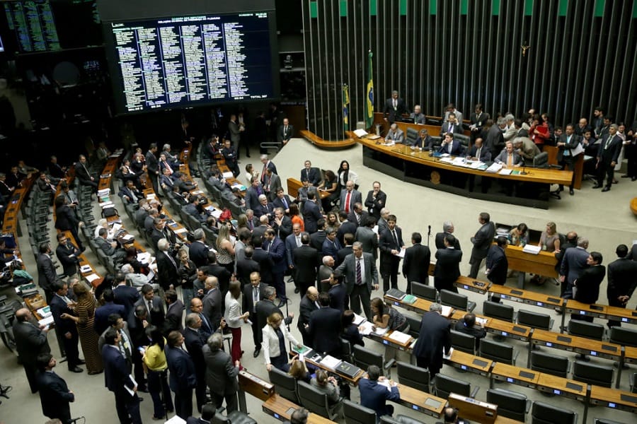 Brasil tem terceiro pior índice da América Latina de participação de mulheres na Câmara dos Deputados