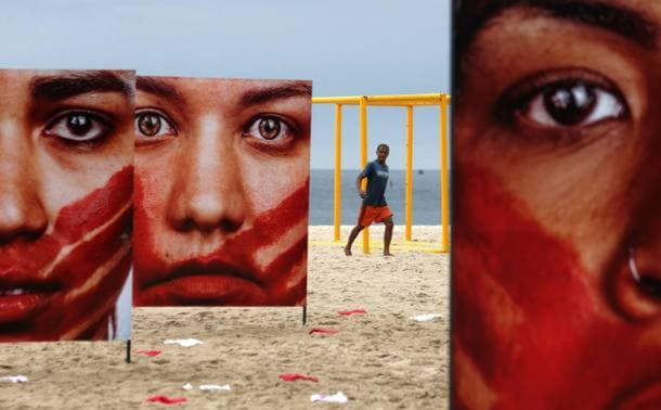 Menina de 12 anos, vítima de estupro coletivo no Rio é insultada na internet