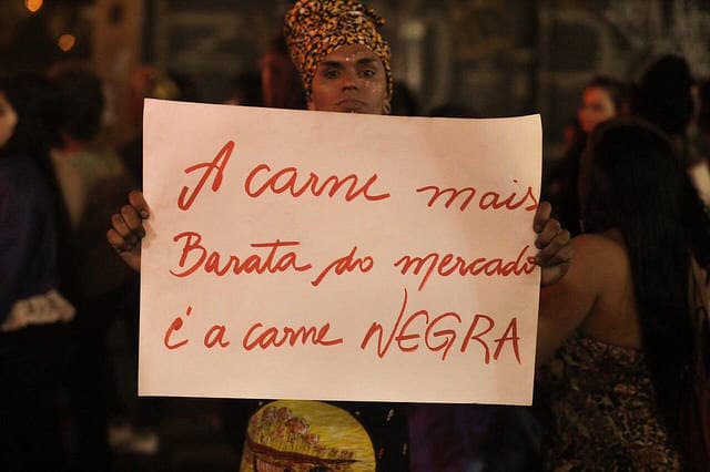 Mortes de mulheres no Brasil têm raça e classe definidas, dizem pesquisadores