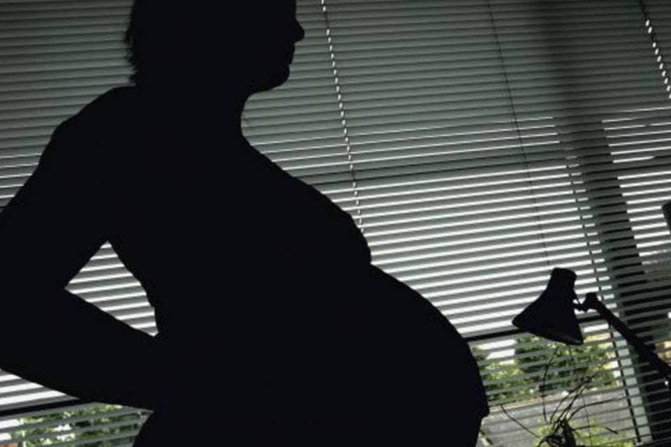 Maioria das grávidas ou lactantes presas é parda ou negra