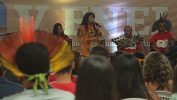 Jovens indígenas incluem pauta LGBT no debate