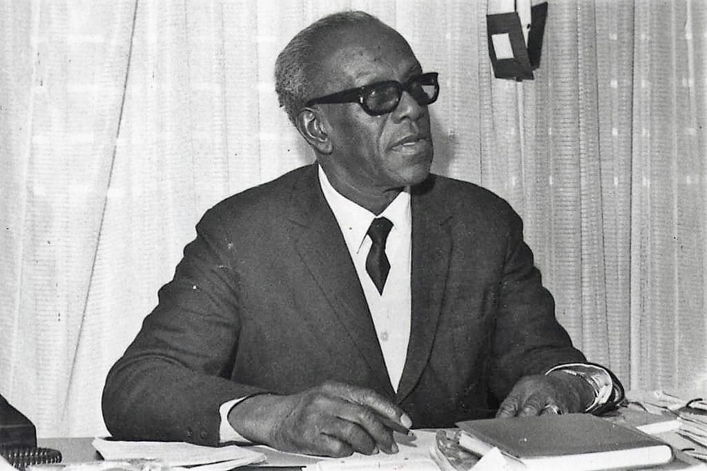 Carlos Santos (1904 -1989): jornalista, advogado e primeiro  governador negro no Rio Grande do Sul.