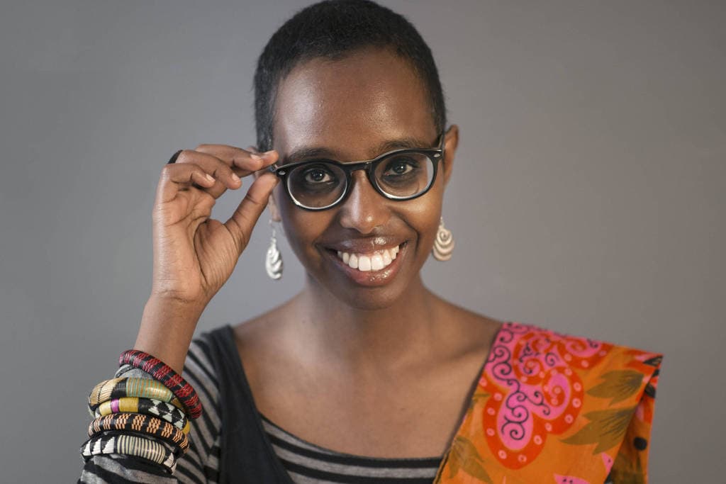 Filha de somalis, Igiaba Scego lança obra sobre uma africana e seu pai, que serviu ao fascismo