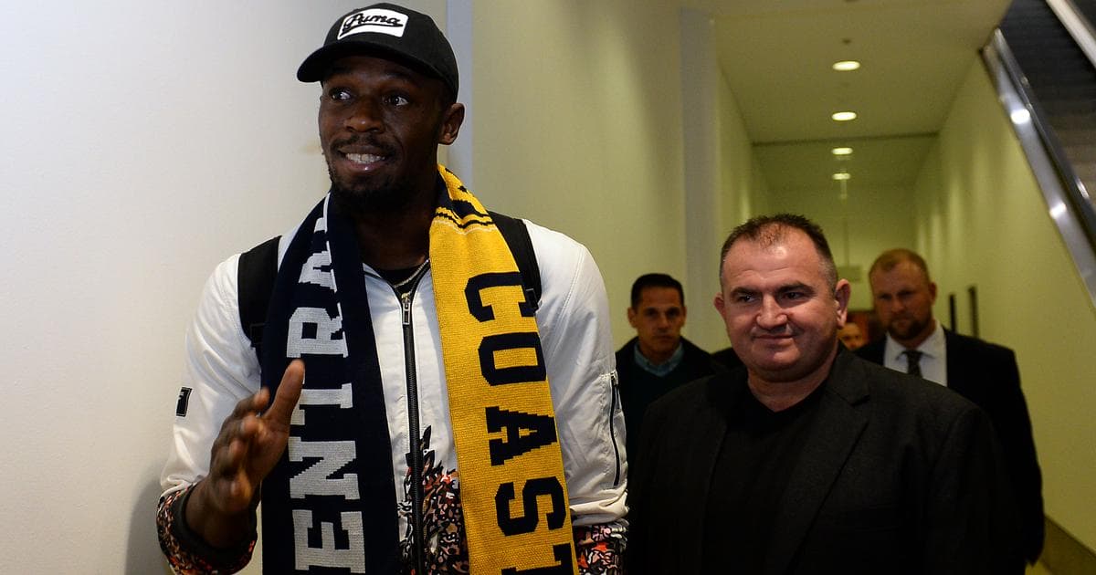 Usain Bolt desembarca na Austrália para treinar com time de futebol