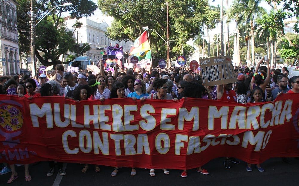 Ato contra o candidato Jair Bolsonaro reuniu cerca de 8 mil em Salvador