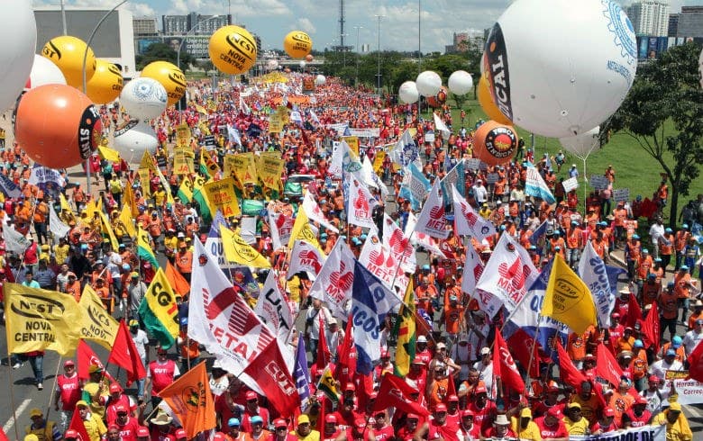Centrais se unem para repudiar Bolsonaro, ‘anti-trabalhador e antidemocrático’