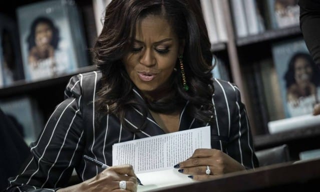 Livro de Michelle Obama quebra recorde de vendas em 15 dias