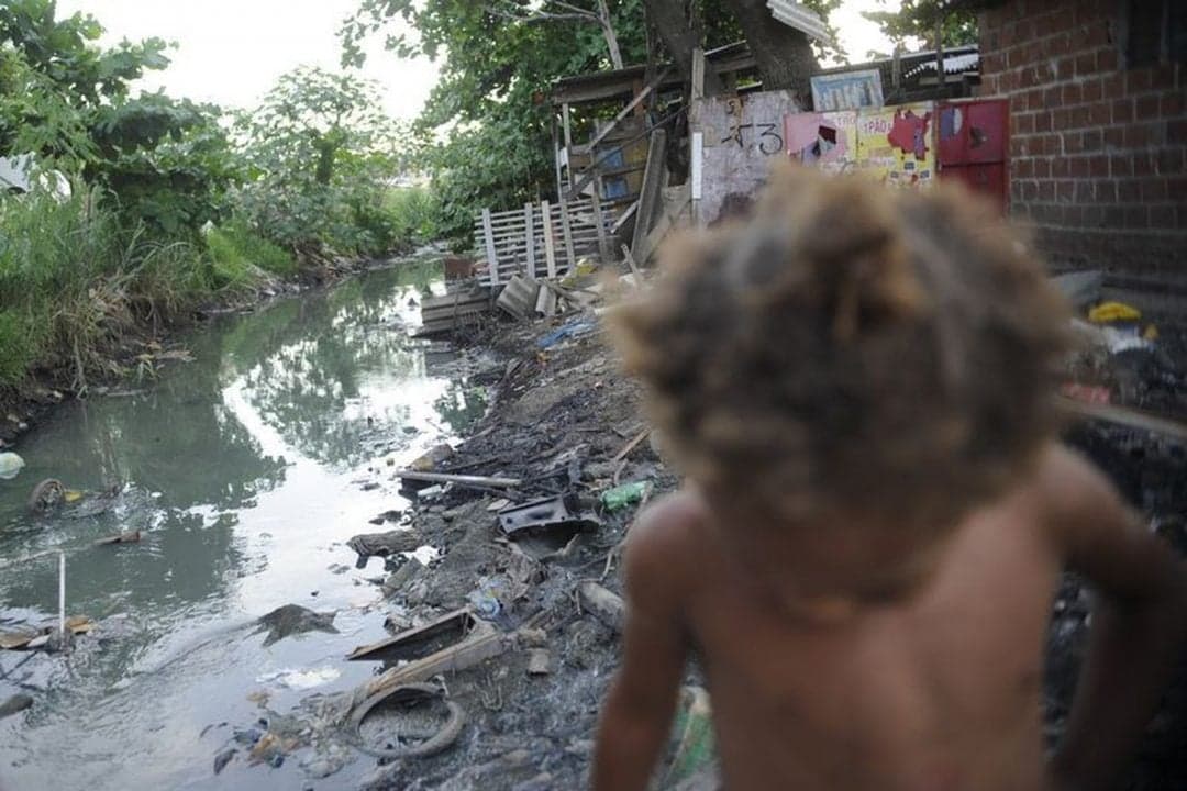 Pobreza extrema afeta 13,7 milhões brasileiros, diz IBGE