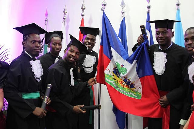 UNILA forma primeira turma de estudantes haitianos