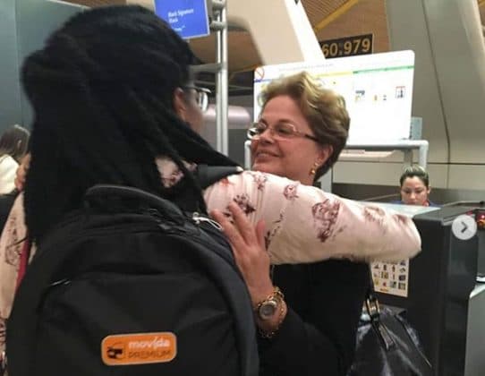 “O que mais eles querem?”: Djamila Ribeiro conta como protegeu Dilma de agressão em aeroporto