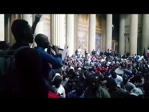 “Coletes negros” ocupam Panteão em Paris