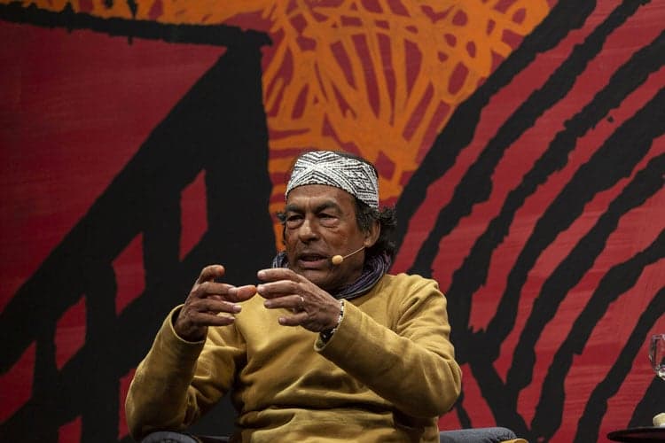 ‘É preciso adiar o fim do mundo para contar mais história’, diz autor indígena
