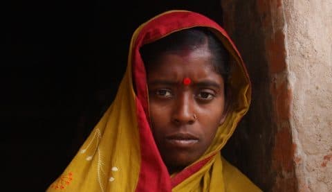 Preconceito com menstruação ameaça trabalho e saúde de mulheres na Índia