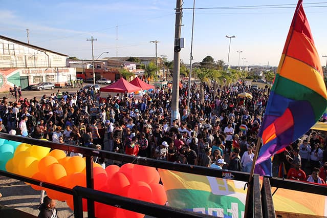 LGBTinga: 2ª edição da parada LGBT+ na Restinga recebe cerca de 3 mil pessoas