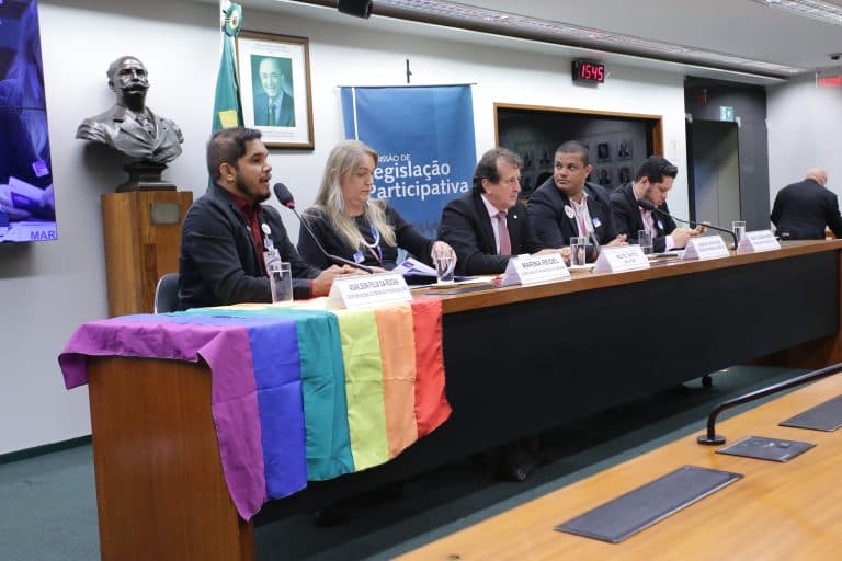 Aplicativo para a proteção de pessoas LGBTI é lançado na Comissão de Legislação Participativa