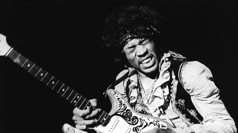 A vida de Jimi Hendrix: como o jovem James se tornou o gênio da guitarra