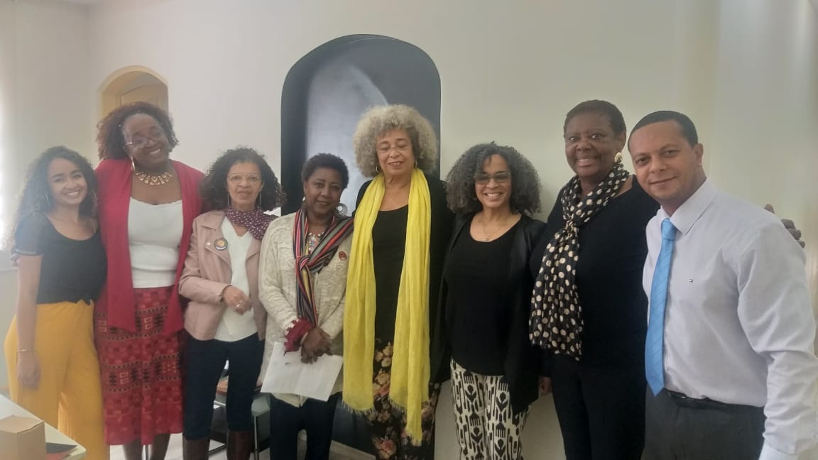 Angela Davis visita sede de Geledés e conversa com Coalizão Negra por Direitos