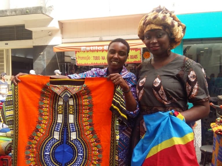 ‘Mama África’: congolesa guia tour pela SP dos novos imigrantes africanos