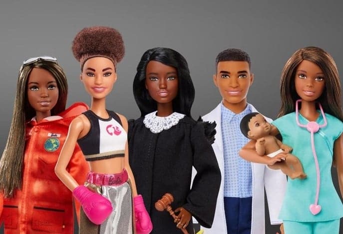 Barbie apresenta linha somente com bonecas negras e nós amamos