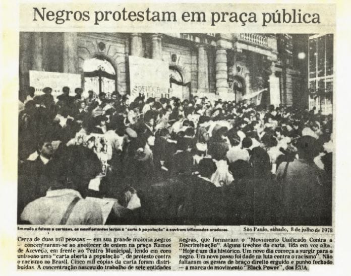 Matéria do Jornal do MNU, "Negros protestam em praça publica"