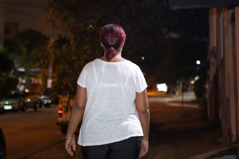 Recessão gerada pela pandemia impacta mais mulheres e negros no mercado de trabalho