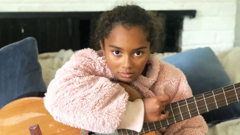 Menina de 10 anos faz sucesso com música sobre Black Lives Matter: ‘Orgulhosa e completamente triste’, diz mãe