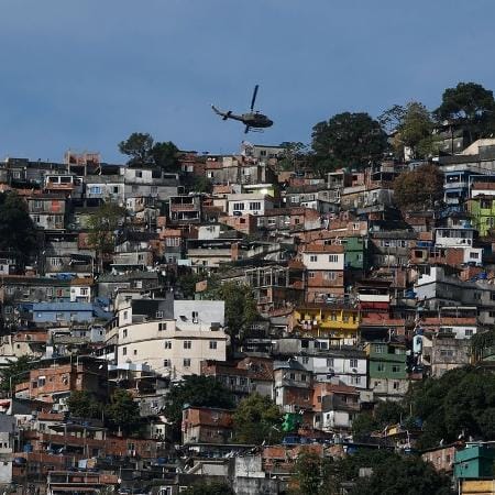 Proibição de operações reduz mortes em favelas do Rio durante pandemia