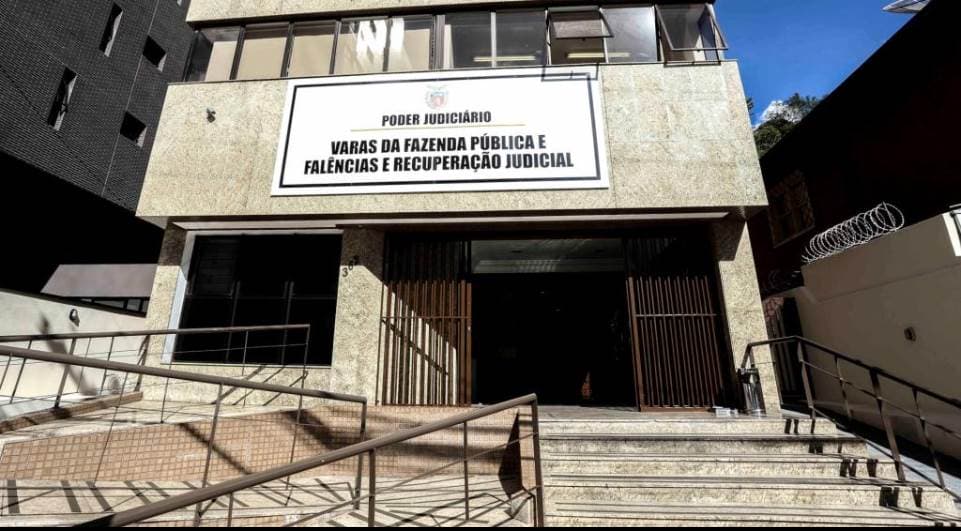 Juíza de Curitiba condena homem negro e associa supostos crimes à raça dele